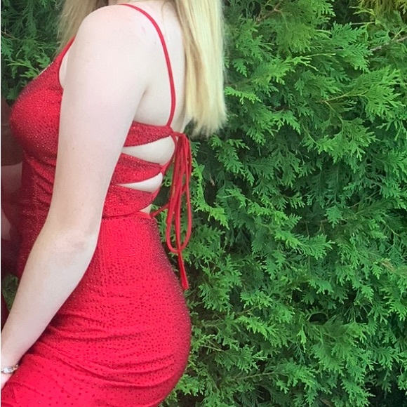Elegant Prom -Red Graduation dress - Picture 5 of 11